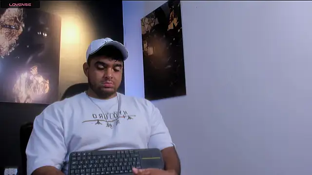 Snapshot of Big_furry_bear13 chatting on November 10, 2025, 3:33 pm Big furry bear13 online show from November 10, 2025, 3:33 pm