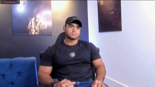 Snapshot of Big_furry_bear13 chatting on November 11, 2025, 5:29 am Big furry bear13 online show from November 11, 2025, 5:29 am