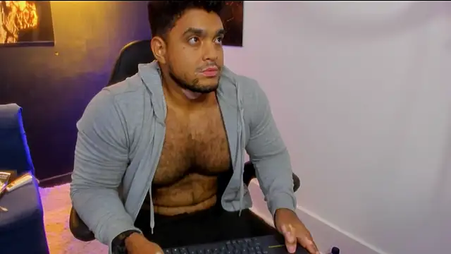 Snapshot of Big_furry_bear13 chatting on November 25, 2025, 5:29 am Big furry bear13 online show from November 25, 2025, 5:29 am