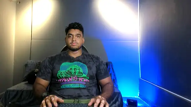 Snapshot of Big_furry_bear13 chatting on December 14, 2025, 6:30 am Big furry bear13 online show from December 14, 2025, 6:30 am