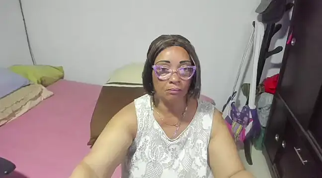 Snapshot of Mrs_mommy_ chatting on January 13, 2025, 4:41 pm Mrs mommy online show from January 13, 2025, 4:41 pm