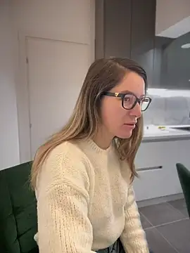 HotXMom online show from January 16, 2025, 4:38 am