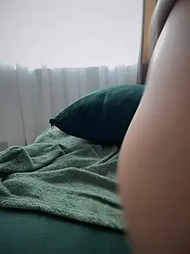 HotXMom online show from January 21, 2025, 7:58 am