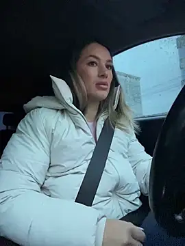 HotXMom online show from March 17, 2025, 4:19 am