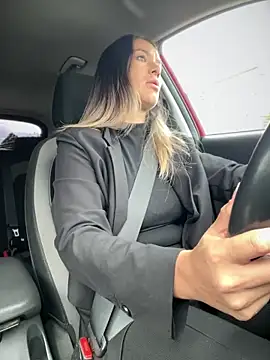 HotXMom online show from September 15, 2025, 6:02 am