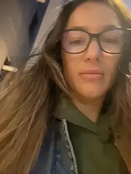 HotXMom online show from September 25, 2025, 3:43 am