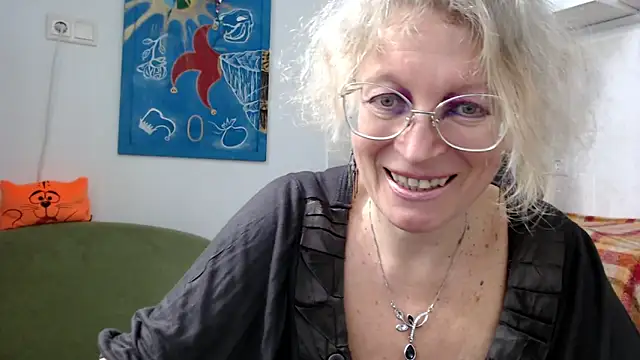 Snapshot of Zosya1111 chatting on December 28, 2024, 8:48 am Zosya1111 online show from December 28, 2024, 8:48 am