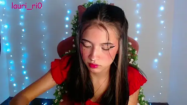 Snapshot of laurita_rico chatting on February 15, 2025, 5:09 am laurita rico online show from February 15, 2025, 5:09 am