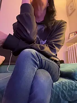 Snapshot of Sissy_Ambre chatting on March 17, 2025, 6:11 pm Sissy Ambre online show from March 17, 2025, 6:11 pm