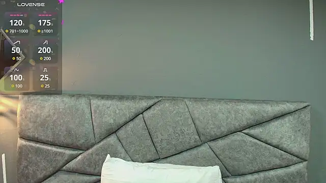 Snapshot of emmars_ chatting on February 28, 2025, 10:28 pm emmars online show from February 28, 2025, 10:28 pm