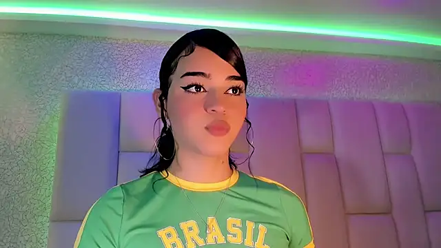 Snapshot of Summer_walkerr chatting on January 20, 2025, 3:50 pm Summer walkerr online show from January 20, 2025, 3:50 pm