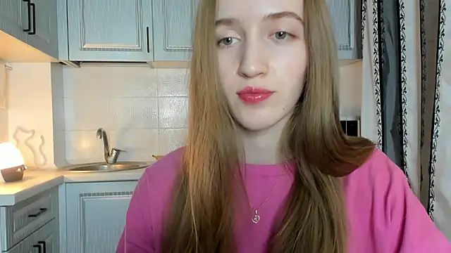 leslie my lovee online show from November 24, 2025, 7:35 pm