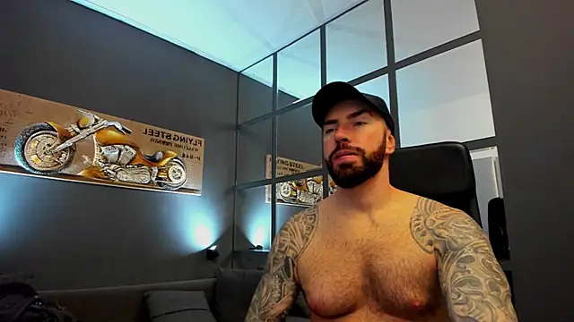 Snapshot of AronGrant chatting on December 4, 2024, 7:50 am AronGrant online show from December 4, 2024, 7:50 am