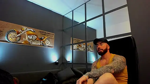 Snapshot of AronGrant chatting on January 16, 2025, 12:09 pm AronGrant online show from January 16, 2025, 12:09 pm