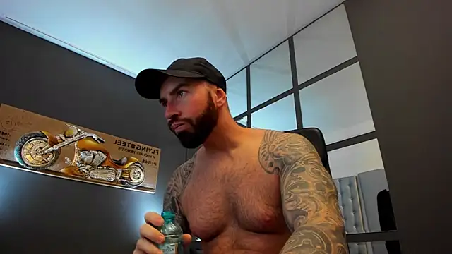 Snapshot of AronGrant chatting on January 24, 2025, 9:28 am AronGrant online show from January 24, 2025, 9:28 am