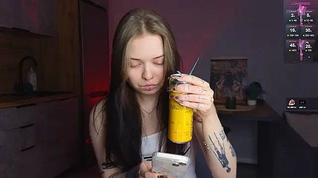 doll lol  online show from January 24, 2025, 1:57 pm