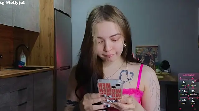 doll lol  online show from March 5, 2025, 8:00 pm