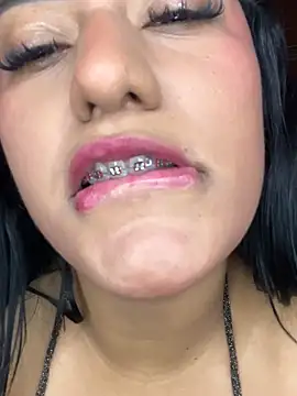 Snapshot of KorinaKovaa chatting on February 28, 2025, 8:50 pm KorinaKovaa online show from February 28, 2025, 8:50 pm