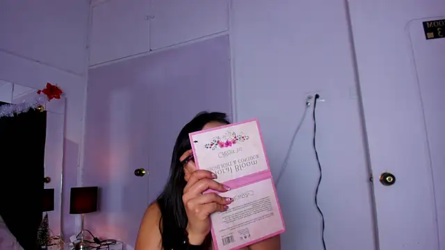 Snapshot of Miaa_Garcia chatting on December 21, 2024, 9:04 pm Miaa Garcia online show from December 21, 2024, 9:04 pm