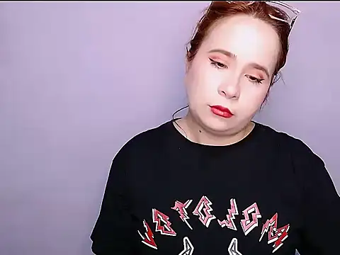 SubLayla01 online show from October 22, 2025, 4:40 pm