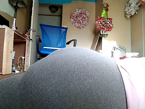 missthickness35 Pika online show from September 18, 2025, 1:24 pm