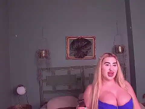 FerrariRedxBabestation online show from March 14, 2025, 9:10 pm