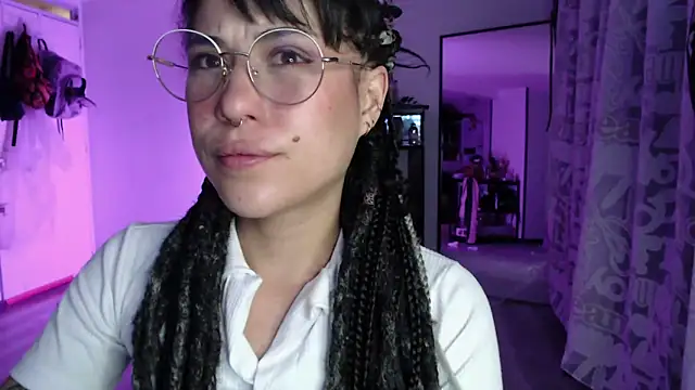 Hellen dumont online show from December 5, 2025, 2:42 am