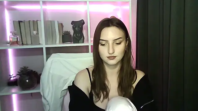 Snapshot of X_Alisa chatting on October 12, 2025, 6:29 pm X Alisa online show from October 12, 2025, 6:29 pm