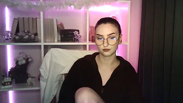 Snapshot of X_Alisa chatting on December 18, 2025, 7:31 pm X Alisa online show from December 18, 2025, 7:31 pm