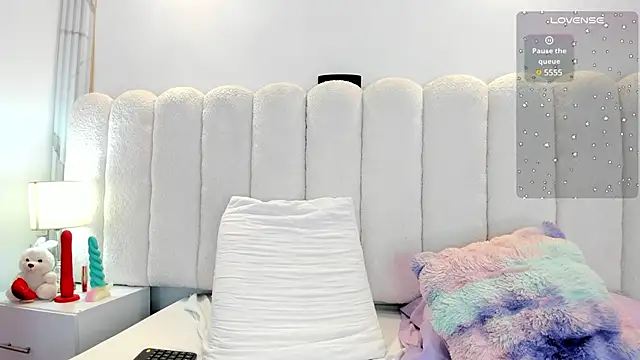 Snapshot of Mia_rom11 chatting on February 28, 2025, 3:26 pm Mia rom11 online show from February 28, 2025, 3:26 pm