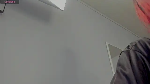 Snapshot of ScarletGV chatting on March 6, 2025, 5:24 am ScarletGV online show from March 6, 2025, 5:24 am