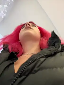 RiriRoseey online show from February 4, 2025, 8:35 am