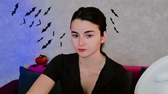 Miss Arwen online show from October 13, 2025, 3:28 am