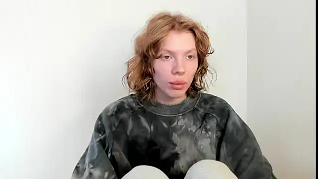 StellaDavis online show from October 3, 2025, 10:34 am