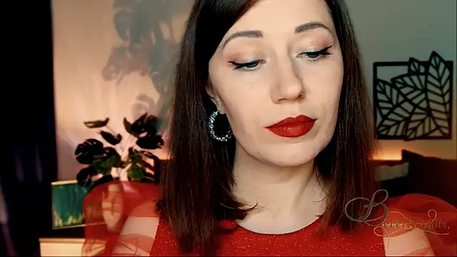 Snapshot of MissBeverlyMills chatting on December 15, 2024, 9:09 pm MissBeverlyMills online show from December 15, 2024, 9:09 pm