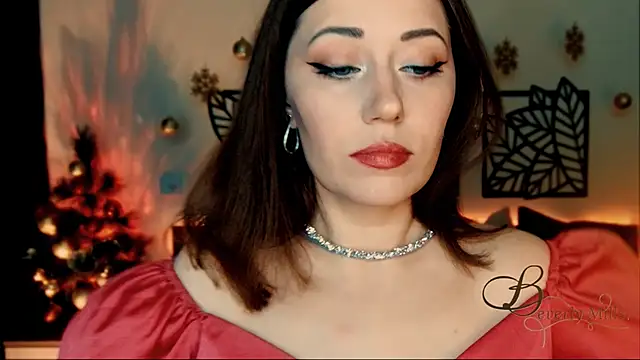 Snapshot of MissBeverlyMills chatting on December 20, 2024, 4:36 pm MissBeverlyMills online show from December 20, 2024, 4:36 pm
