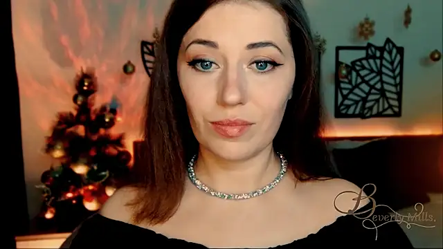 Snapshot of MissBeverlyMills chatting on December 28, 2024, 6:08 pm MissBeverlyMills online show from December 28, 2024, 6:08 pm