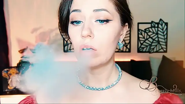 Snapshot of MissBeverlyMills chatting on March 5, 2025, 12:55 pm MissBeverlyMills online show from March 5, 2025, 12:55 pm