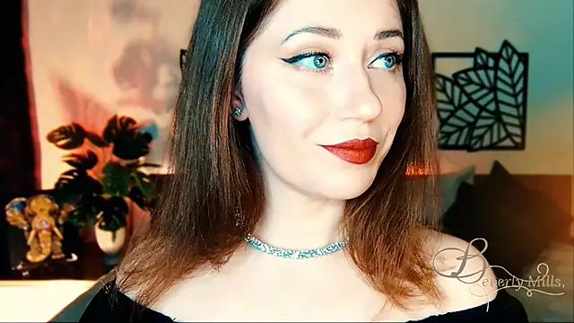 Snapshot of MissBeverlyMills chatting on March 22, 2025, 1:08 pm MissBeverlyMills online show from March 22, 2025, 1:08 pm