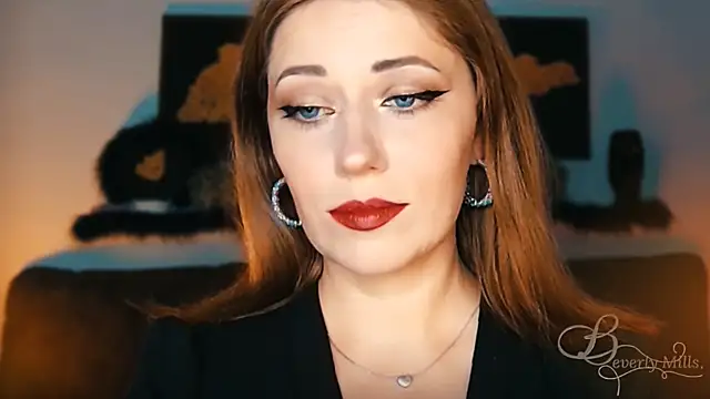 Snapshot of MissBeverlyMills chatting on September 17, 2025, 7:04 pm MissBeverlyMills online show from September 17, 2025, 7:04 pm