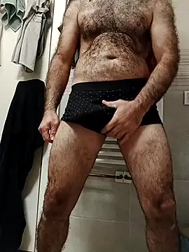 Snapshot of takcikarr chatting on November 18, 2025, 5:28 pm takcikarr online show from November 18, 2025, 5:28 pm