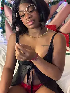 Snapshot of Tamara_Lubezkii chatting on December 7, 2024, 7:43 pm Tamara Lubezkii online show from December 7, 2024, 7:43 pm