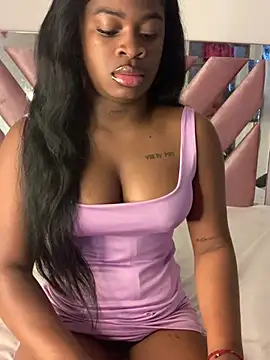 Snapshot of Tamara_Lubezkii chatting on January 12, 2025, 5:01 pm Tamara Lubezkii online show from January 12, 2025, 5:01 pm