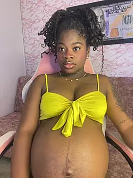 Snapshot of Tamara_Lubezkii chatting on September 25, 2025, 9:18 pm Tamara Lubezkii online show from September 25, 2025, 9:18 pm