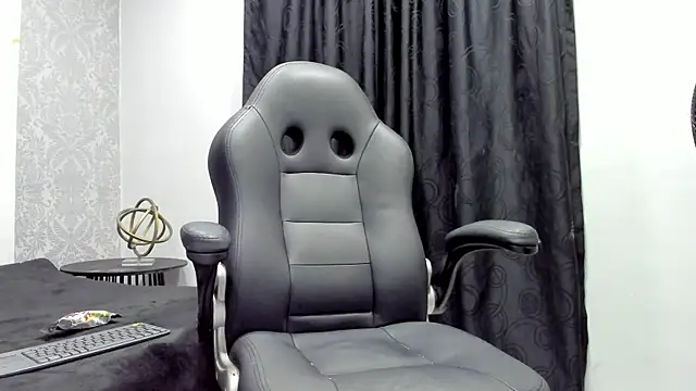 Snapshot of andrew_rose_ chatting on December 25, 2024, 6:52 pm andrew rose online show from December 25, 2024, 6:52 pm