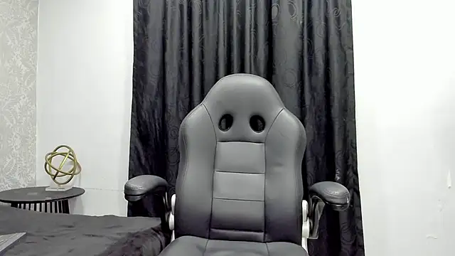 Snapshot of andrew_rose_ chatting on December 31, 2024, 5:40 pm andrew rose online show from December 31, 2024, 5:40 pm