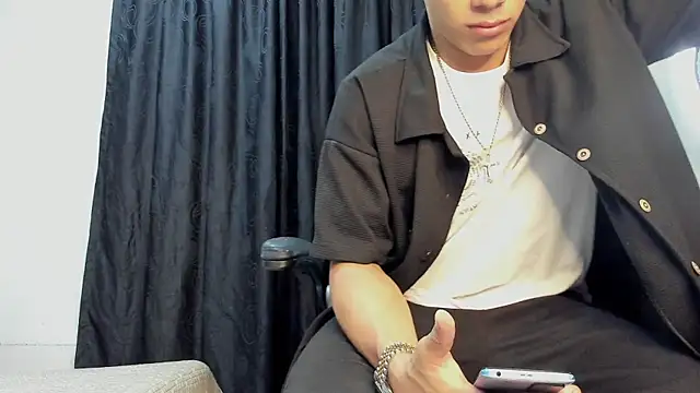 Snapshot of andrew_rose_ chatting on March 19, 2025, 3:41 am andrew rose online show from March 19, 2025, 3:41 am