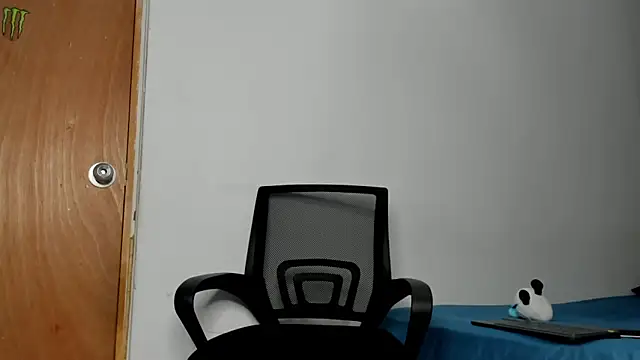 Snapshot of andrew_rose_ chatting on December 5, 2025, 12:52 am andrew rose online show from December 5, 2025, 12:52 am