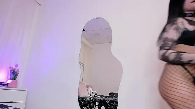 atena hill online show from January 7, 2025, 8:10 pm