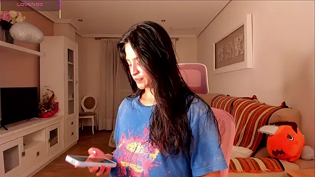 Snapshot of bella_apont chatting on September 20, 2025, 10:44 pm bella apont online show from September 20, 2025, 10:44 pm